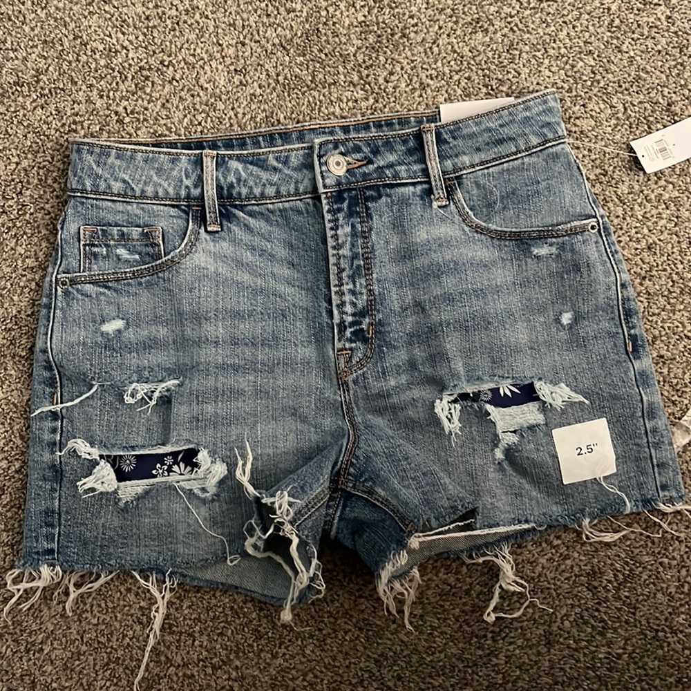 High Rise 2.5” inseam old navy jean shorts